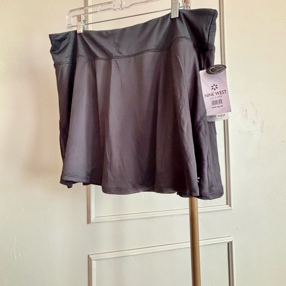 Nine West Black Skort Skirt with Shorts
MSRP $56